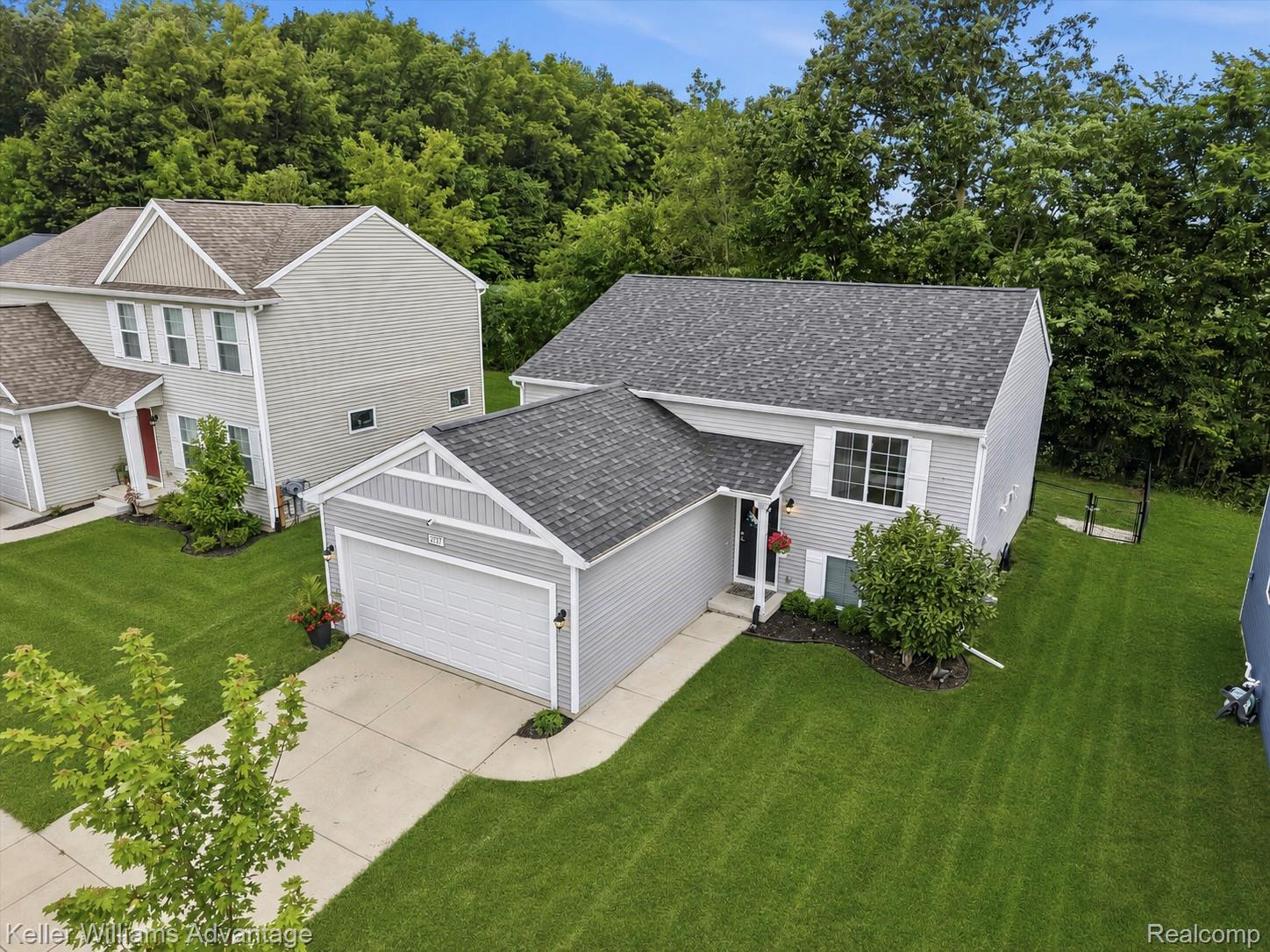 2757 Sycamore River Drive Property Photo 1