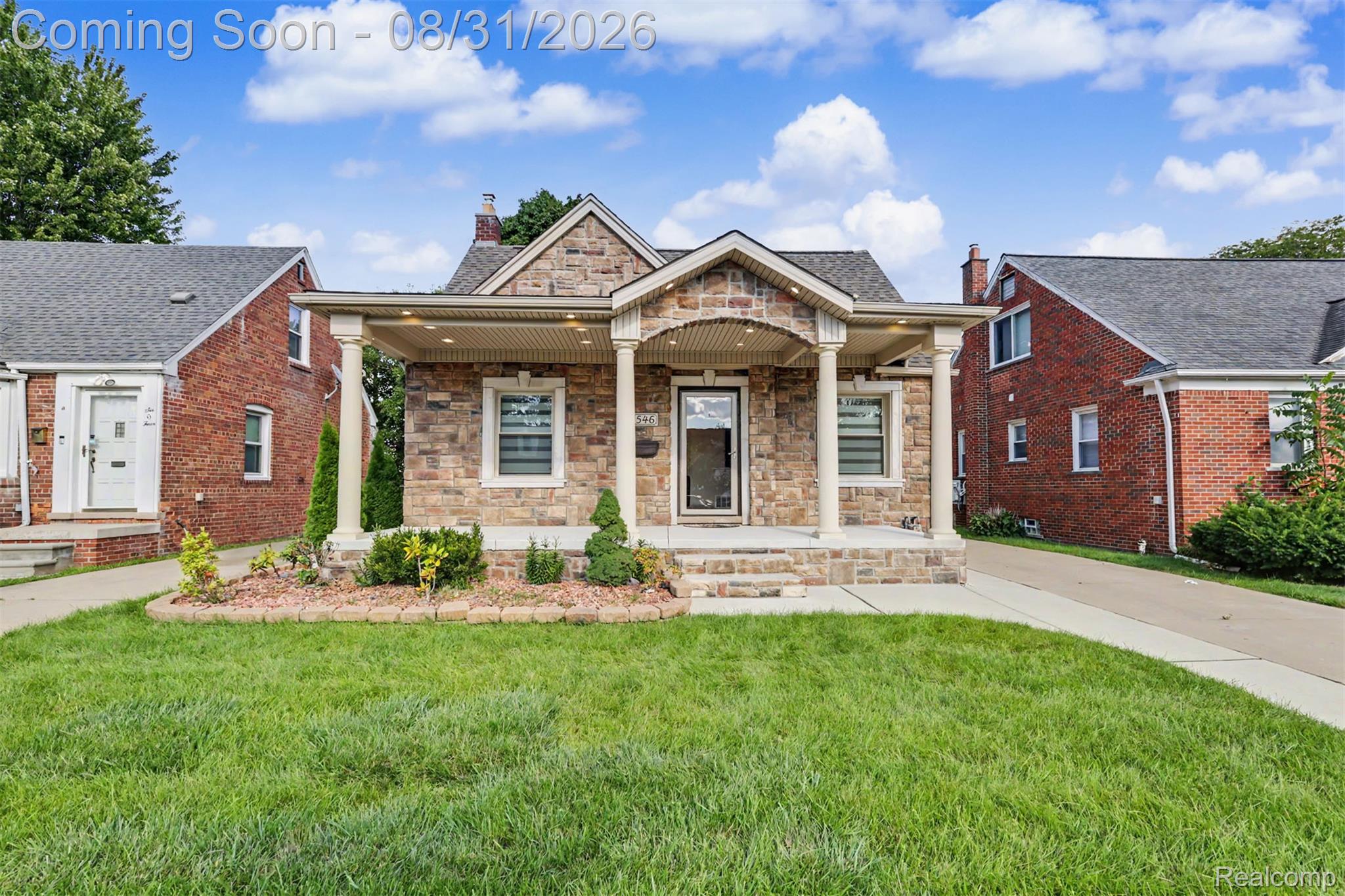 546 Nightingale Street Property Photo 1