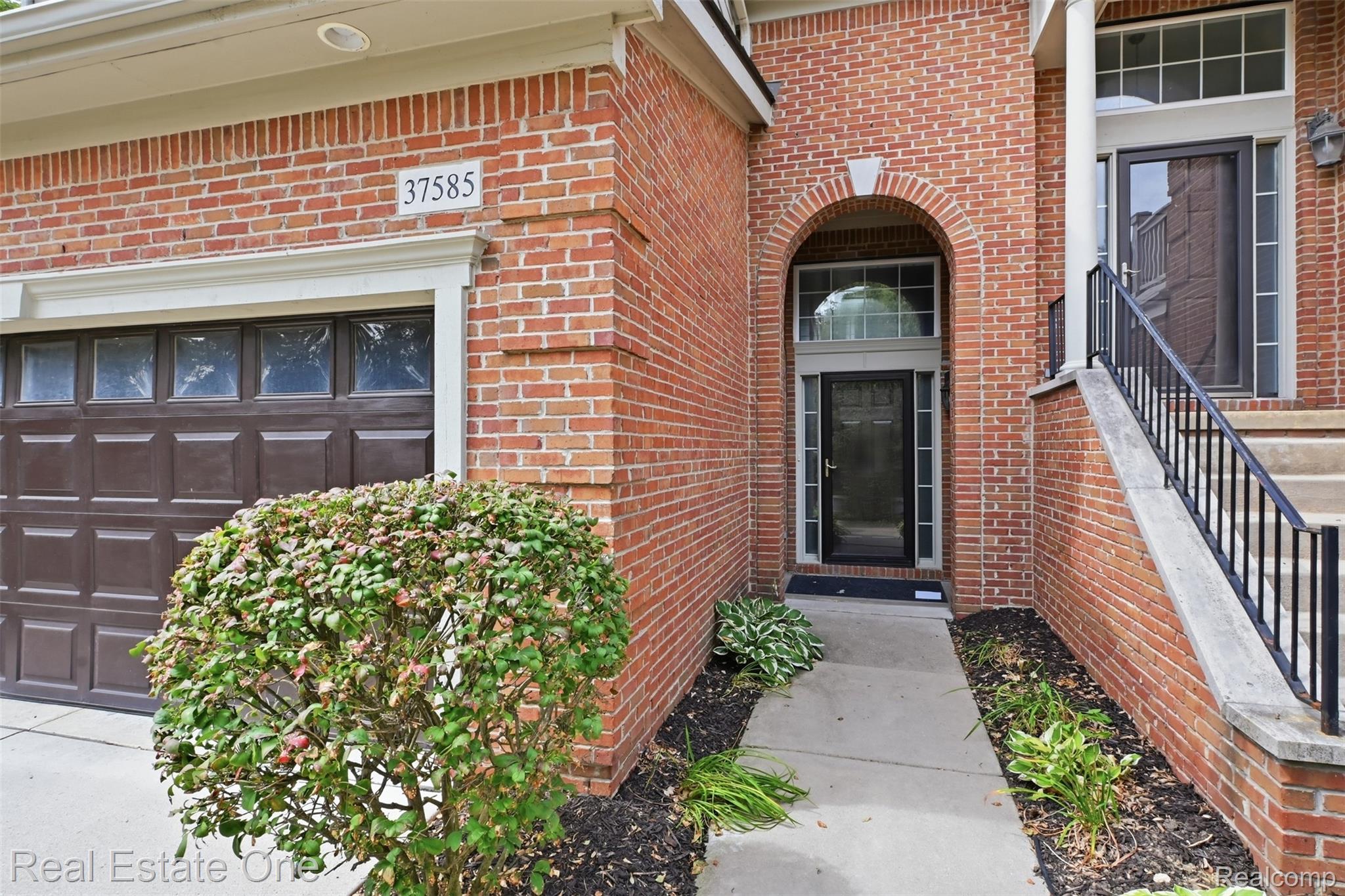 37585 Newburg Park Circle 16 Property Photo 1