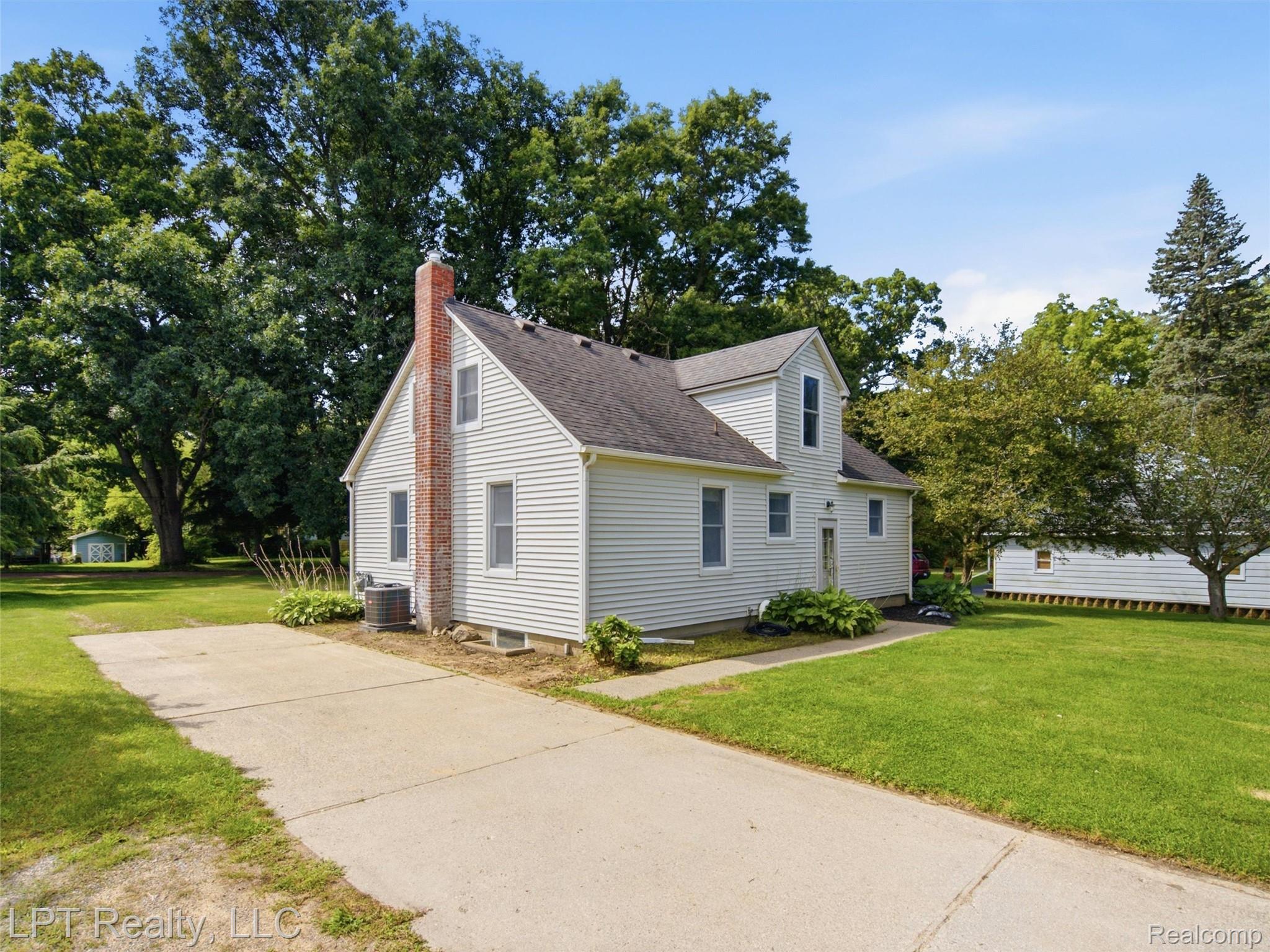 154 Bullis Road Property Photo 33