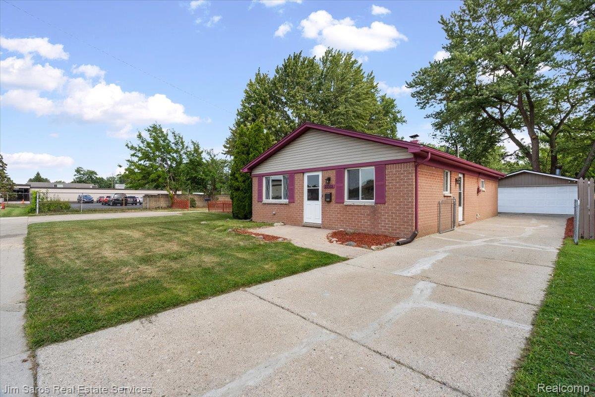 22509 Avon Street Property Photo 1
