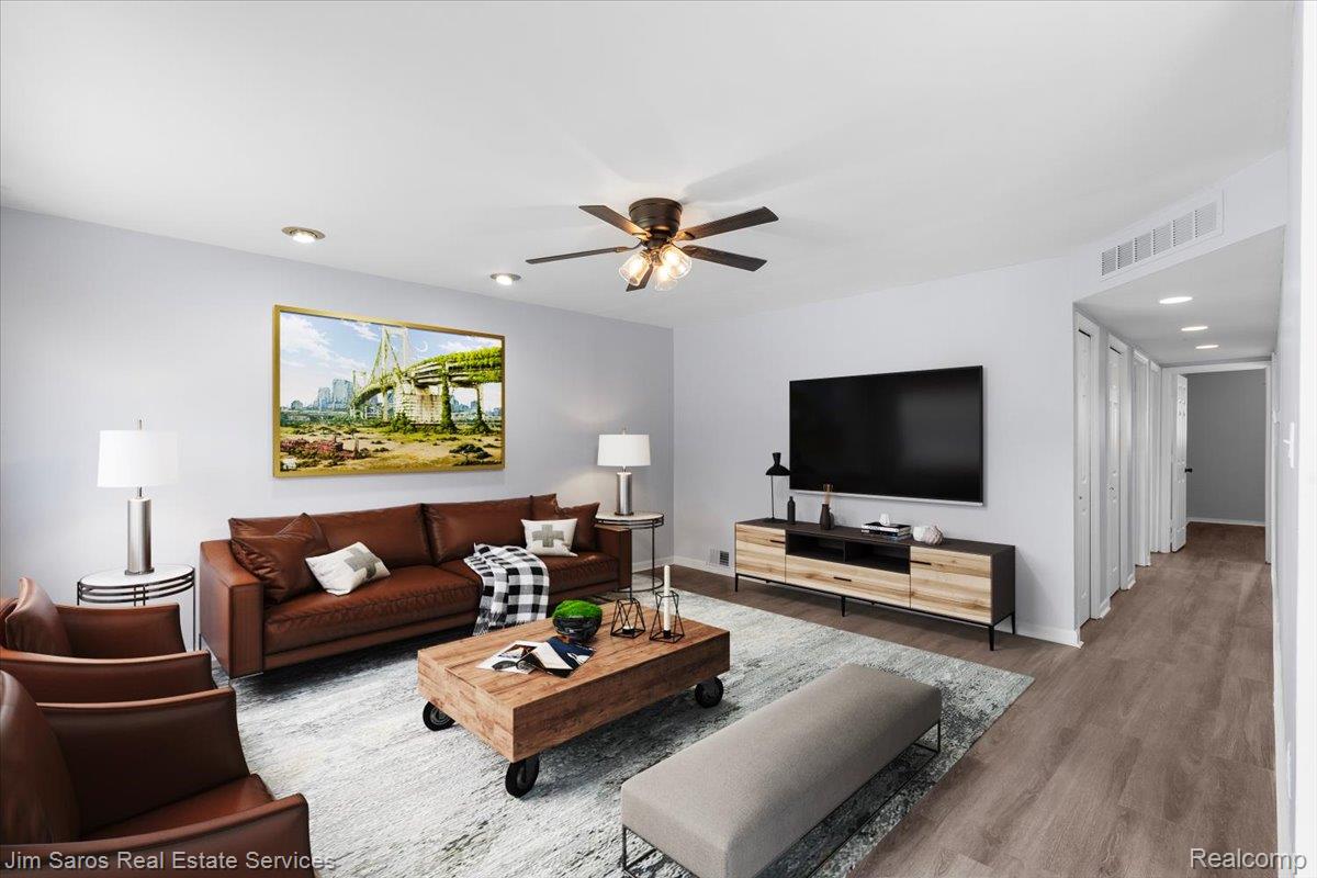 22509 Avon Street Property Photo 6