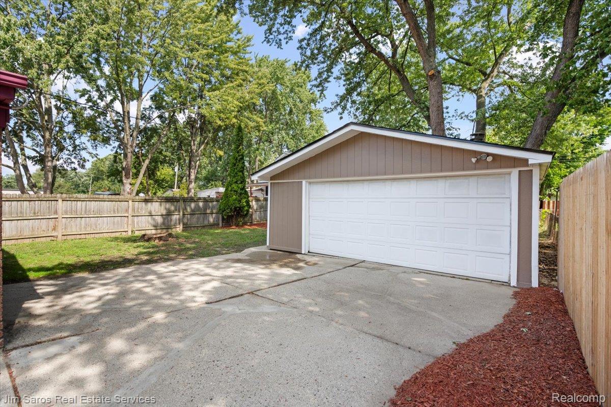22509 Avon Street Property Photo 12