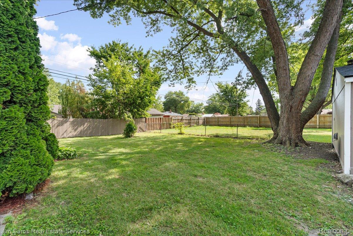 22509 Avon Street Property Photo 13