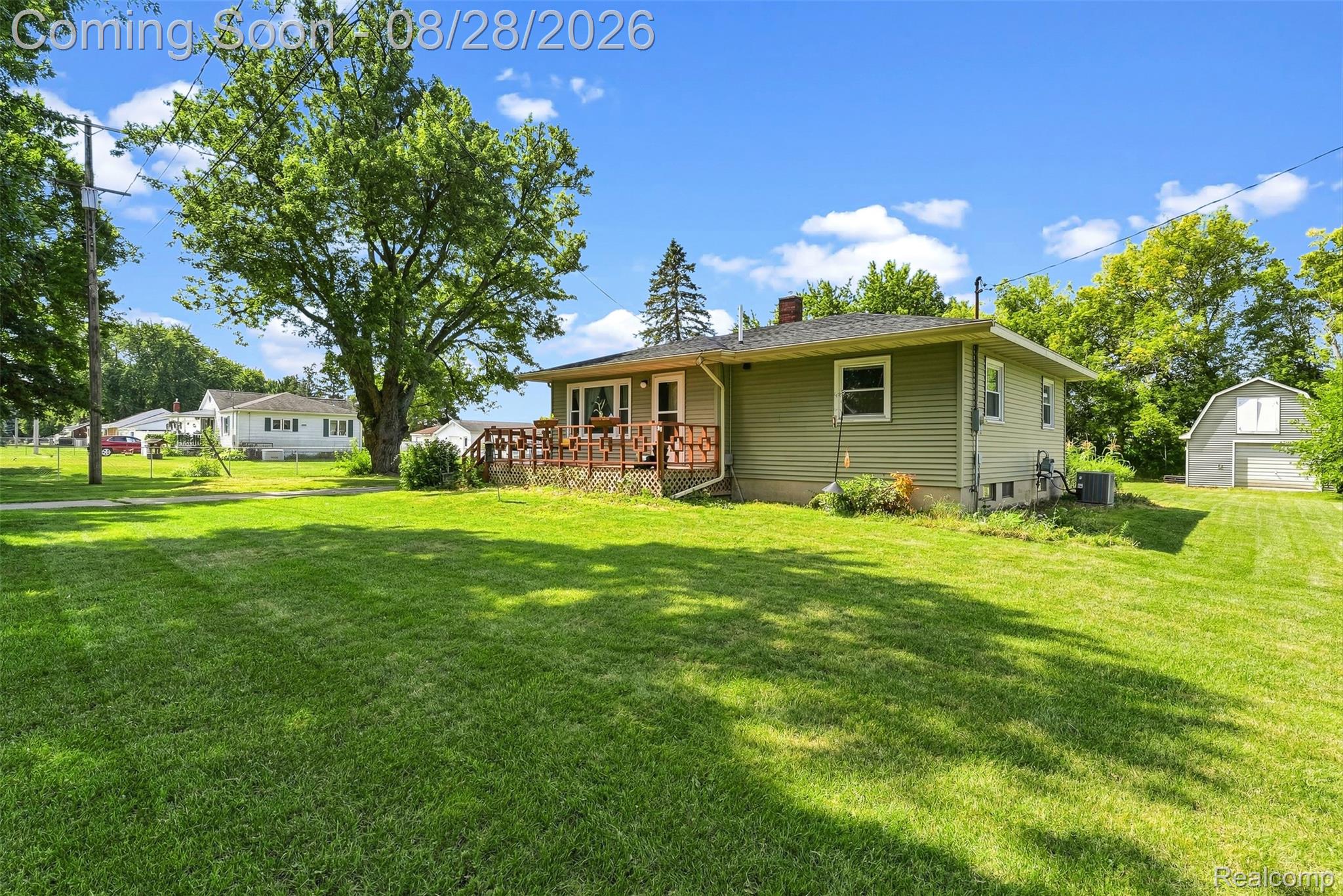 9093 N Genesee Road Property Photo 5