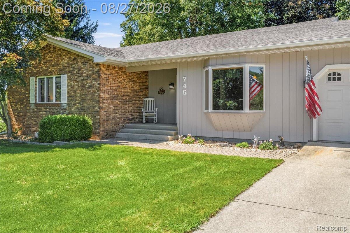 745 N Freer Road Property Photo 1