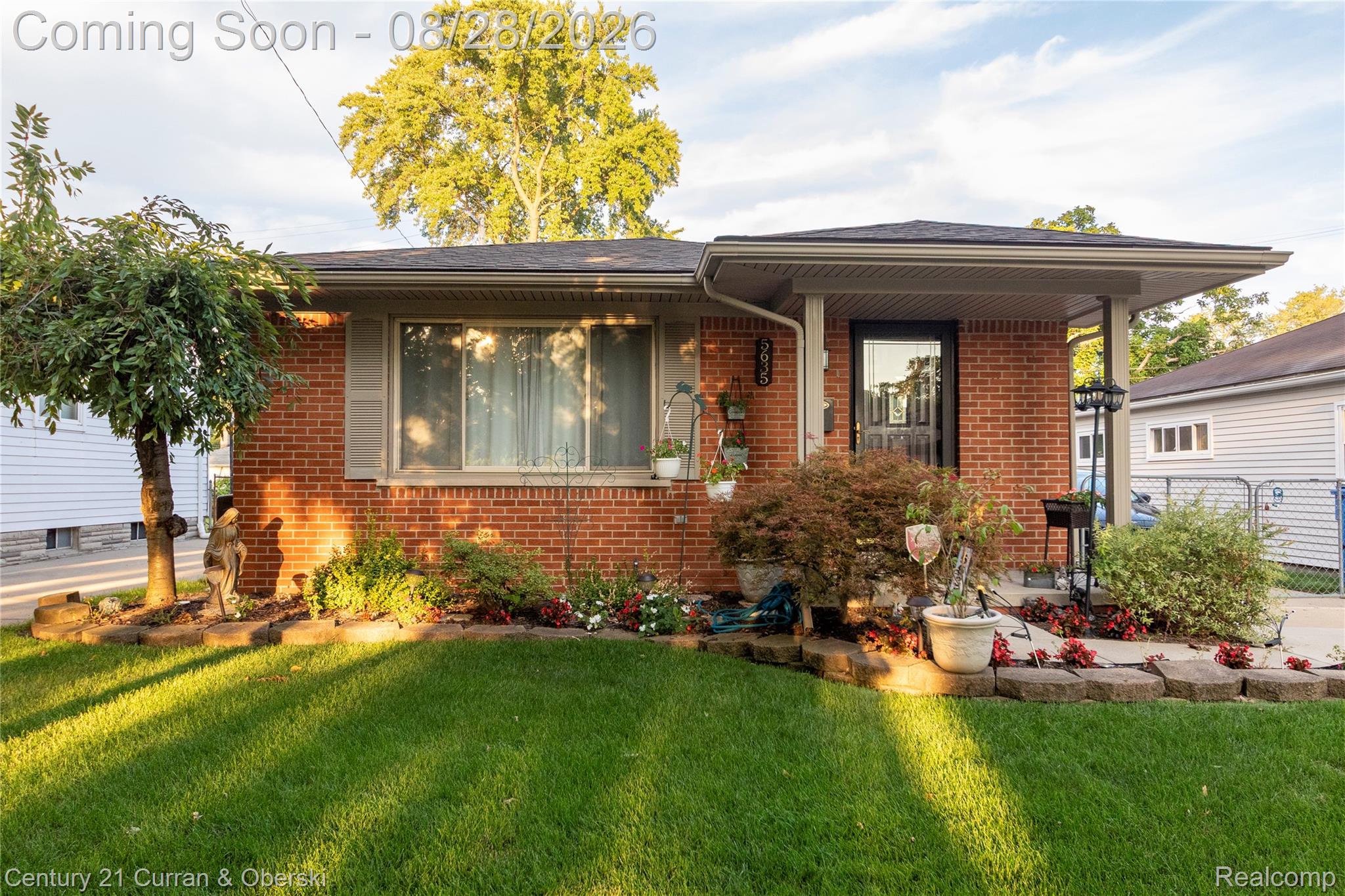 5635 Clippert Street Property Photo 1
