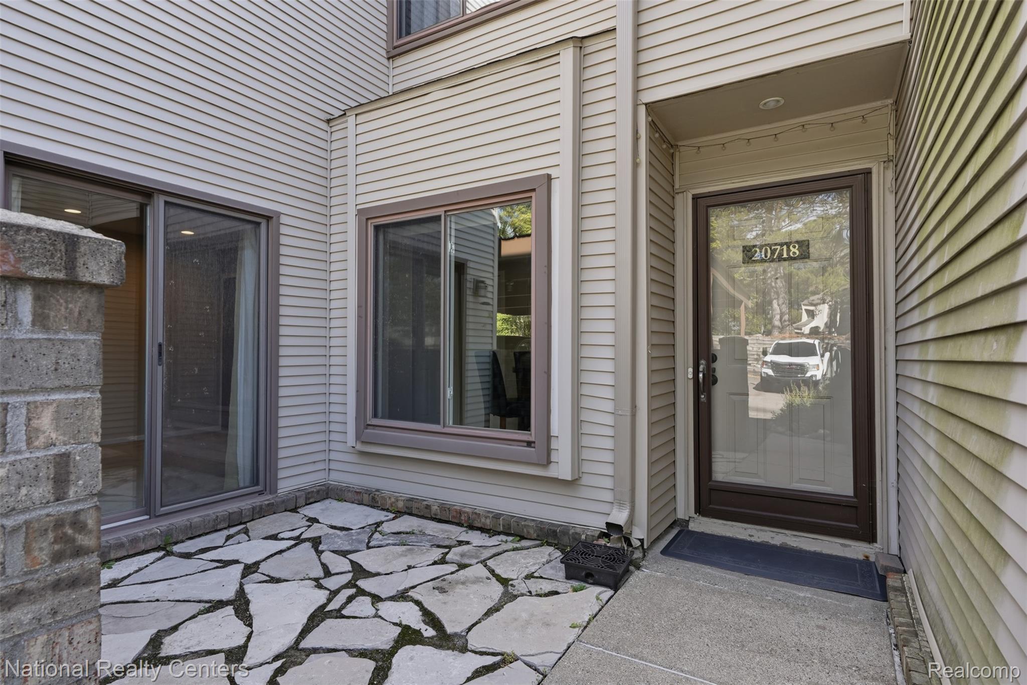 20718 Taft Road Property Photo 1