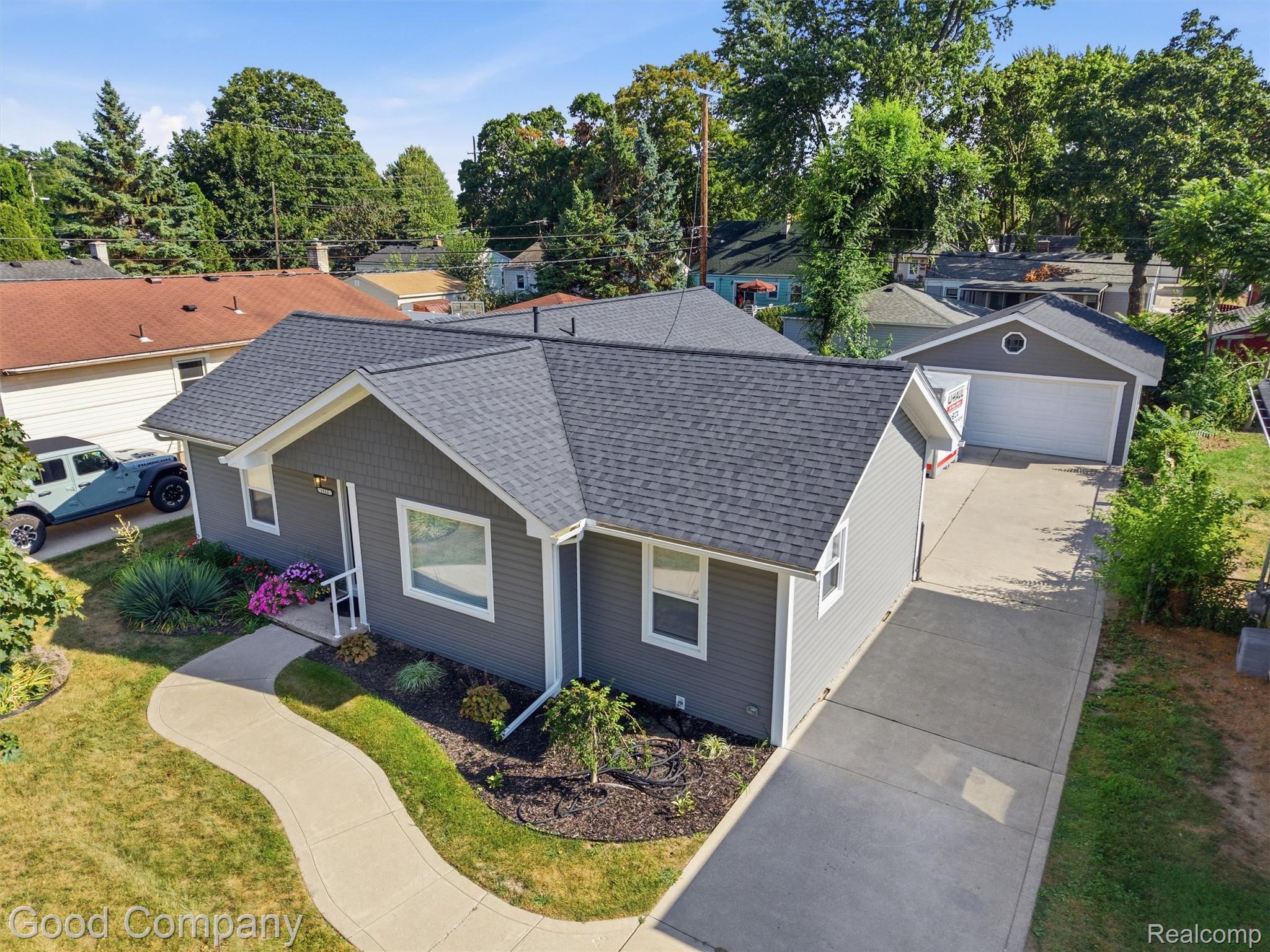 1112 Millard Avenue Property Photo 4