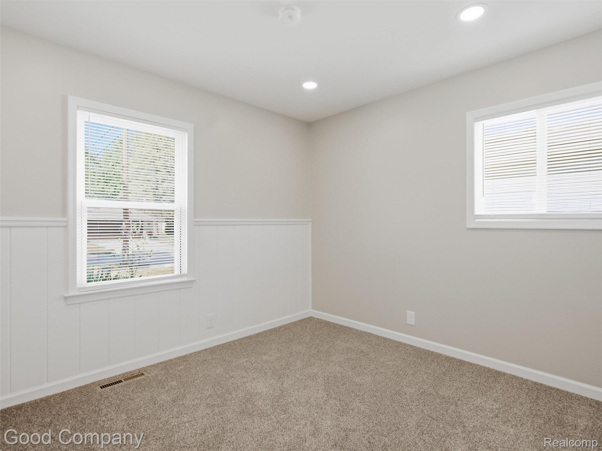 1112 Millard Avenue Property Photo 25