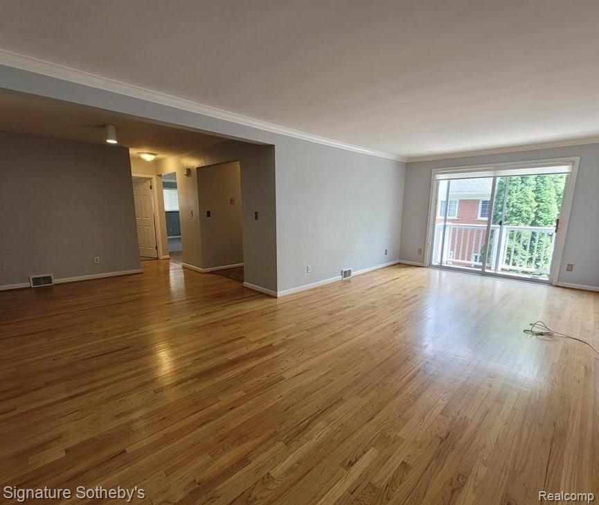 463 N Eton Street Property Photo 2