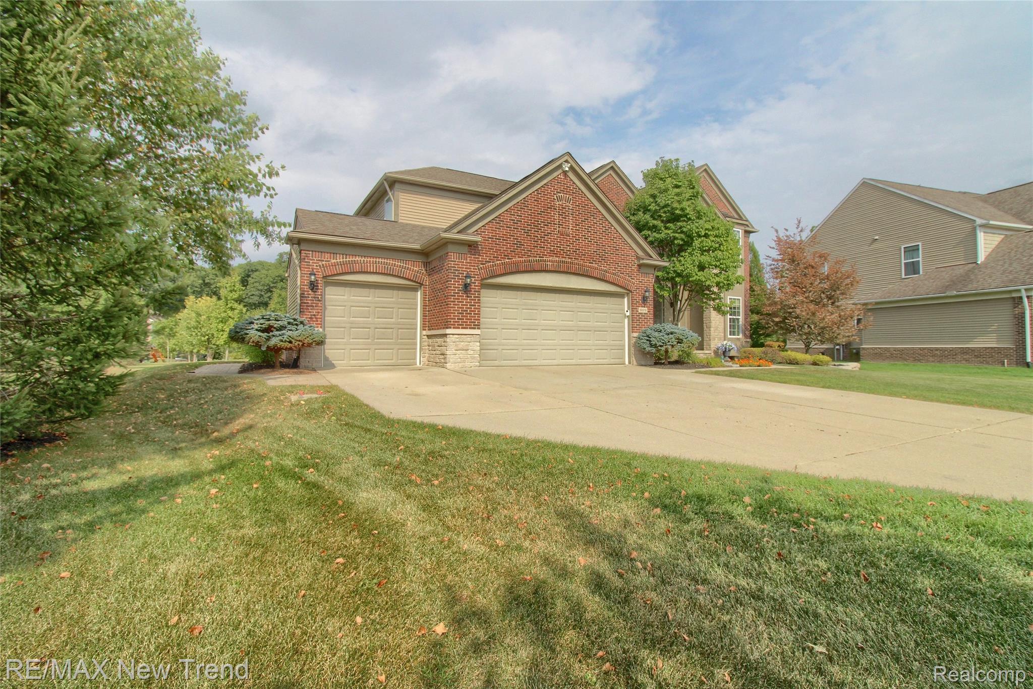 59318 Peters Barn Drive Property Photo 3