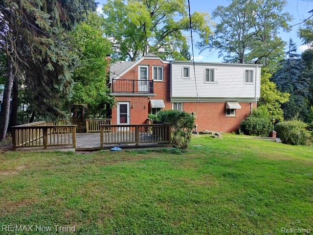 8715 N Wayne Road Property Photo 7