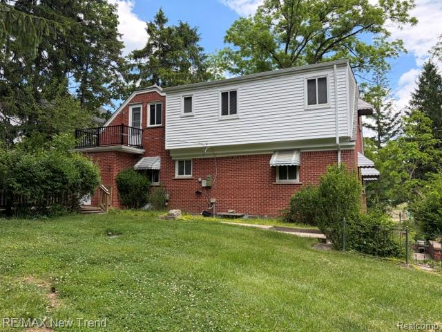 8715 N Wayne Road Property Photo 8