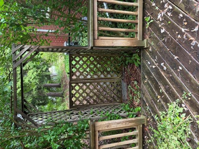 8715 N Wayne Road Property Photo 10