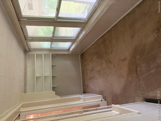 8715 N Wayne Road Property Photo 20