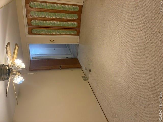 8715 N Wayne Road Property Photo 33