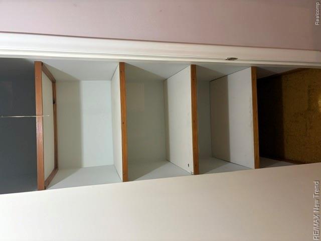 8715 N Wayne Road Property Photo 40