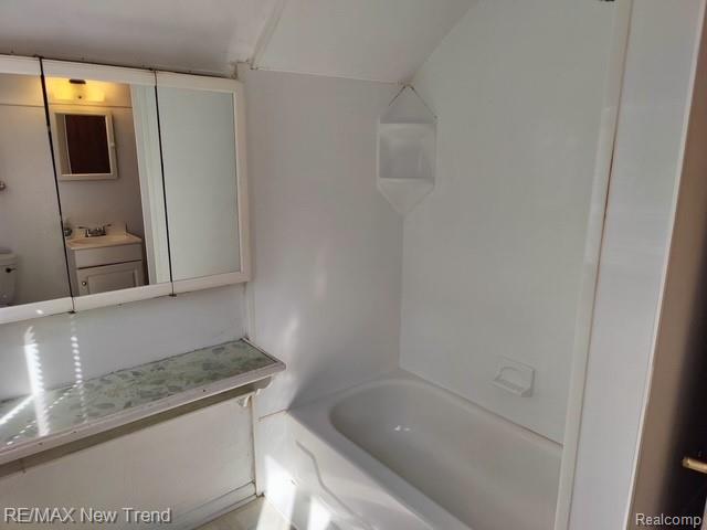 8715 N Wayne Road Property Photo 44