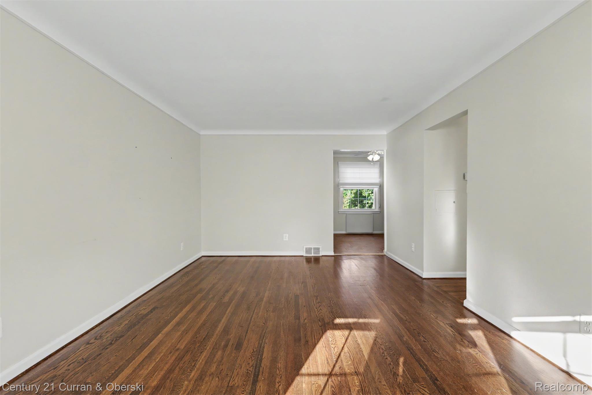 726 S Military Street Property Photo 10