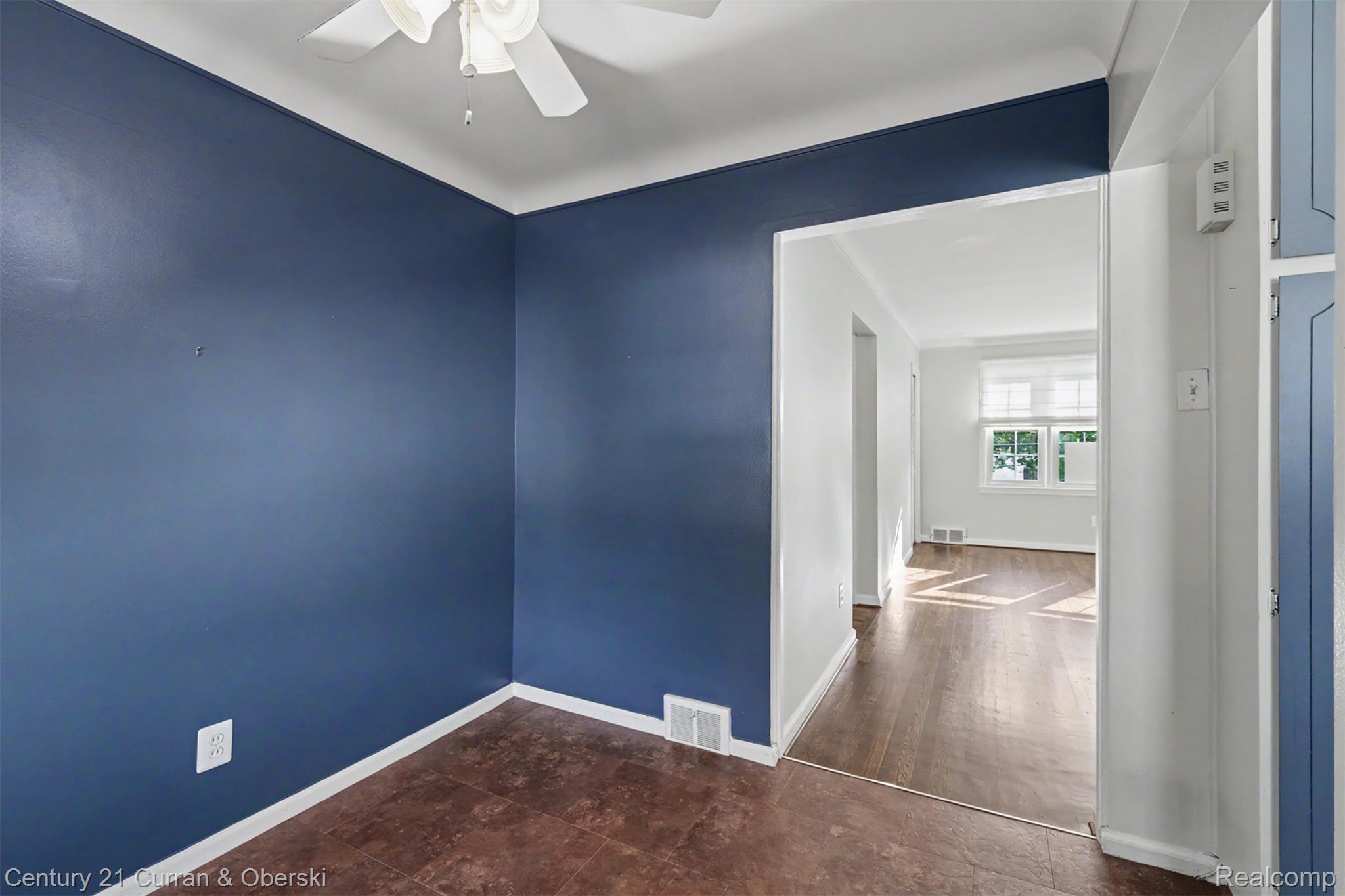 726 S Military Street Property Photo 14