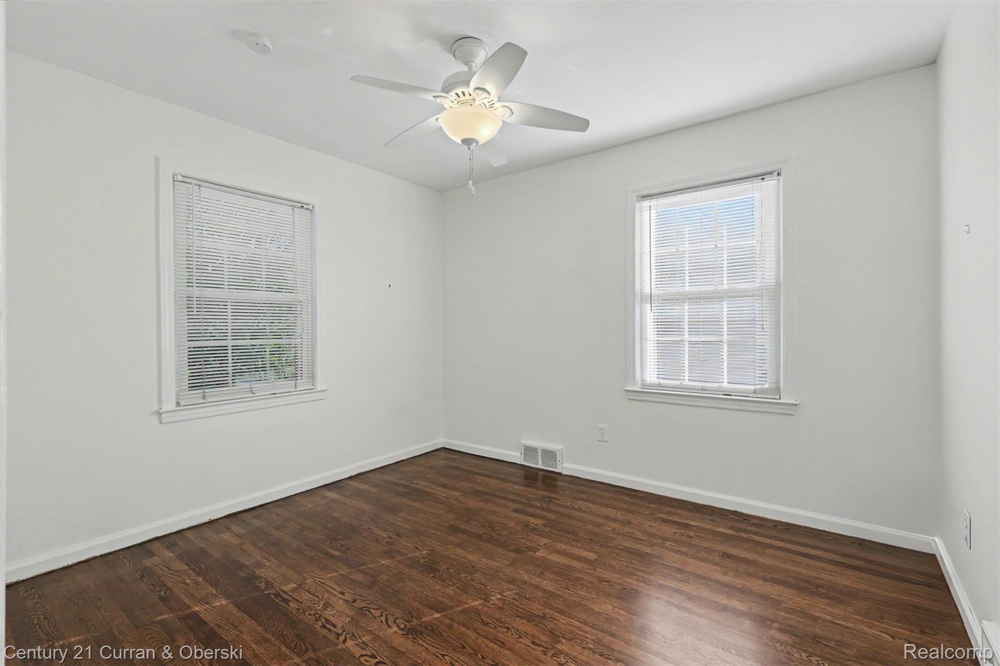 726 S Military Street Property Photo 22