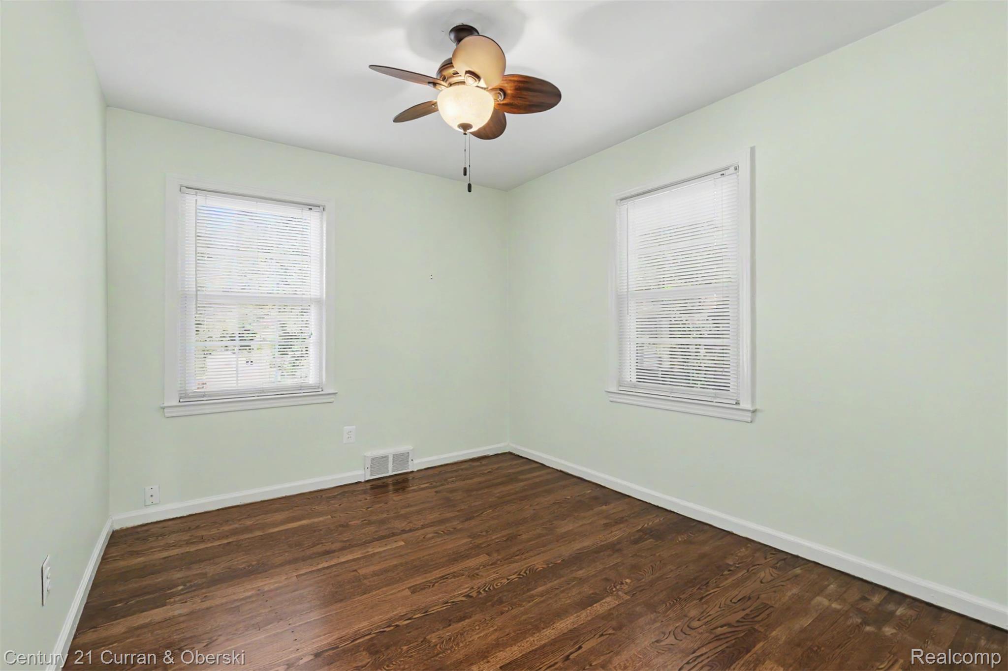 726 S Military Street Property Photo 25