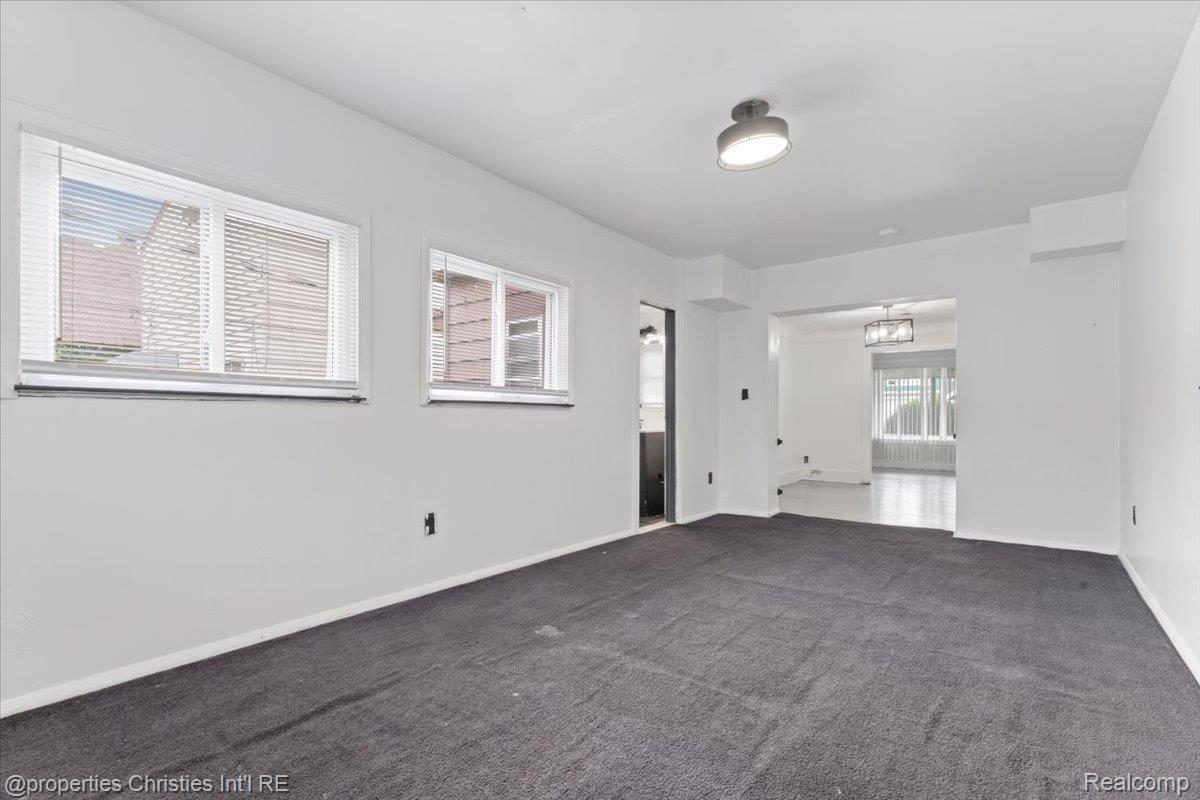 16171 Santa Rosa Drive Property Photo 9
