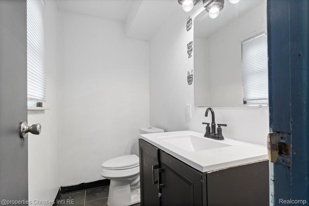 16171 Santa Rosa Drive Property Photo 10