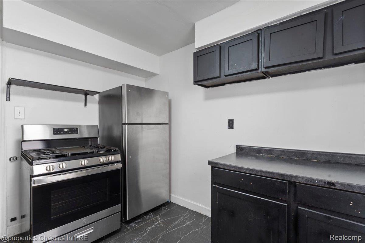 16171 Santa Rosa Drive Property Photo 12