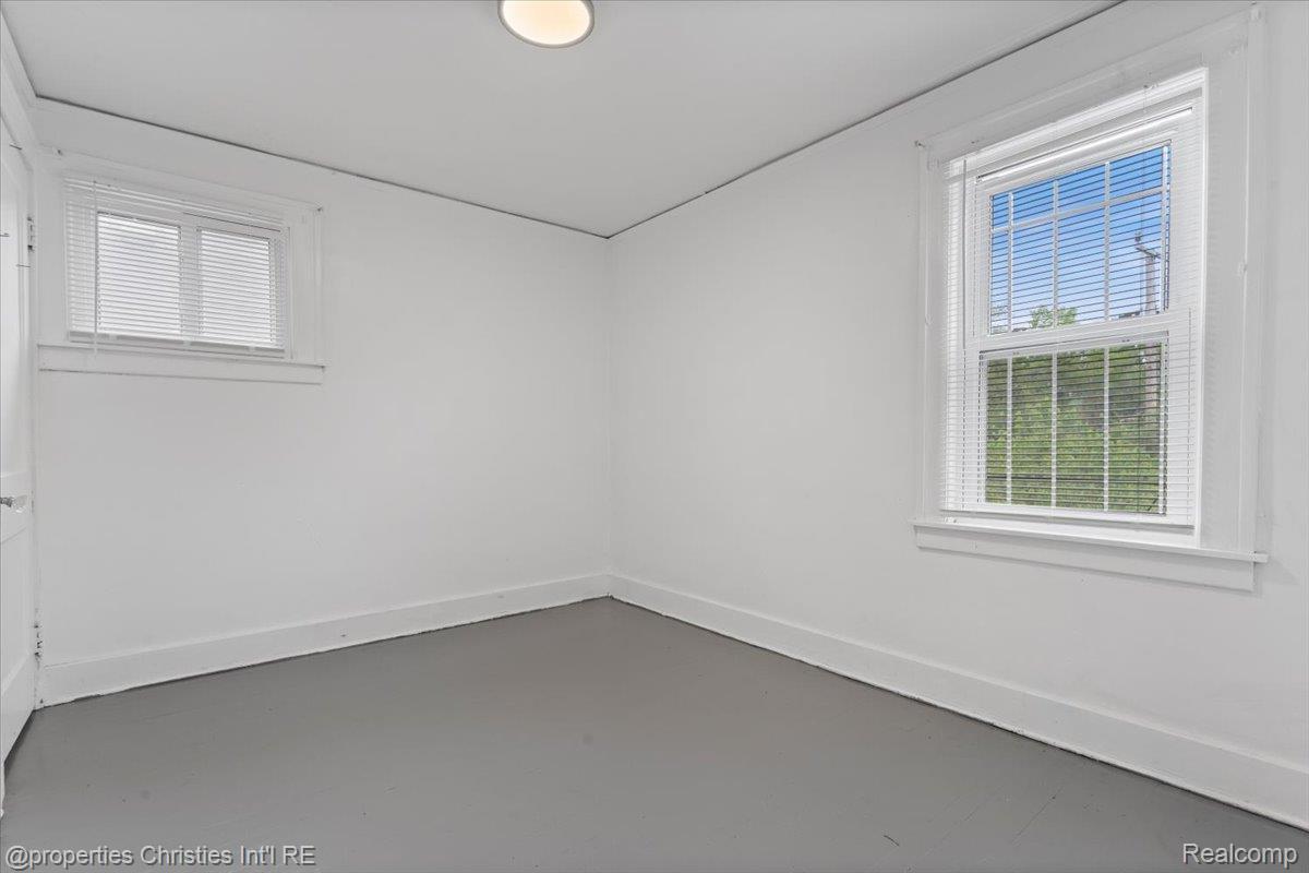16171 Santa Rosa Drive Property Photo 15