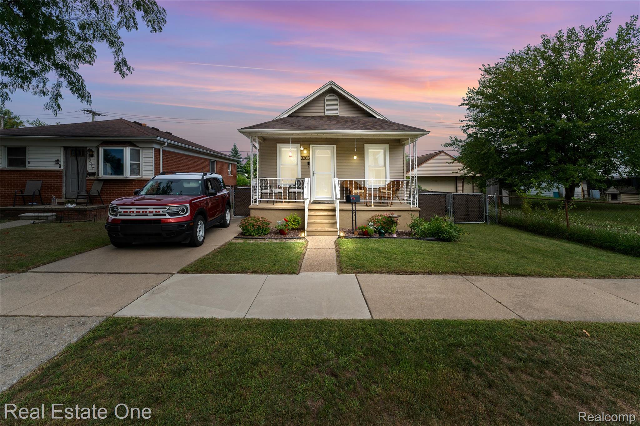 3363 16th Street Property Photo 1