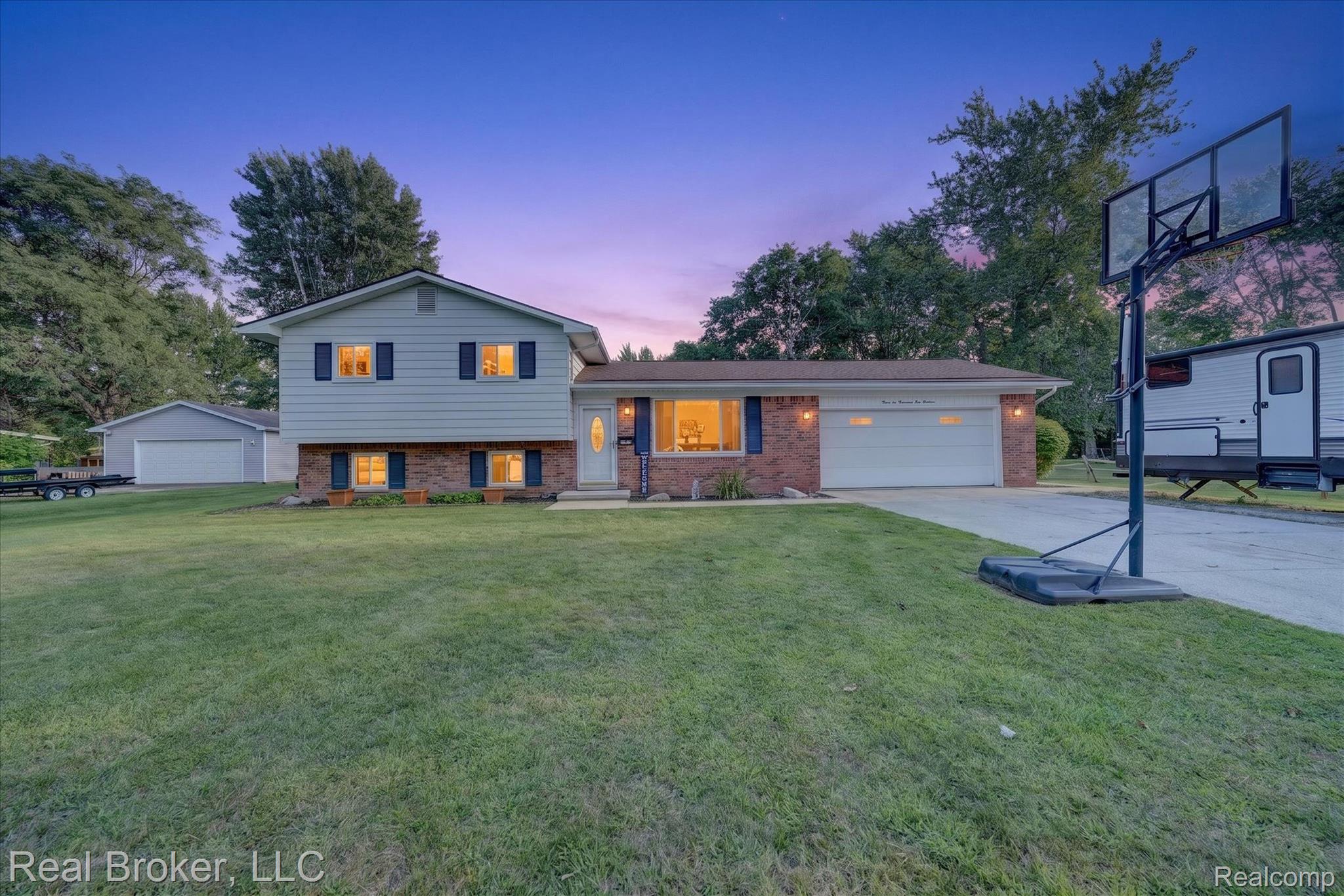 36400 Madison Street Property Photo 1
