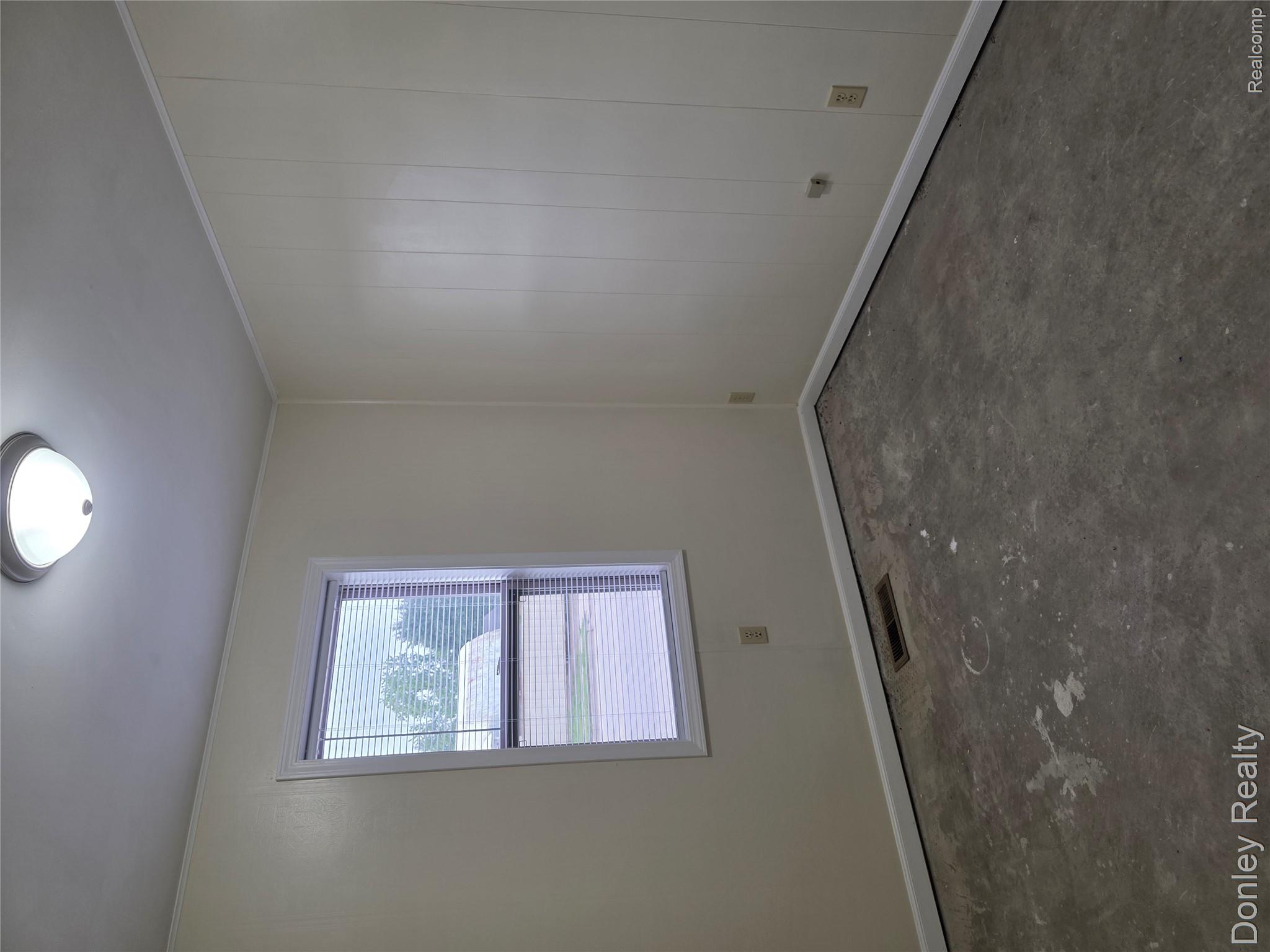 2998 Fenner Street Property Photo 8