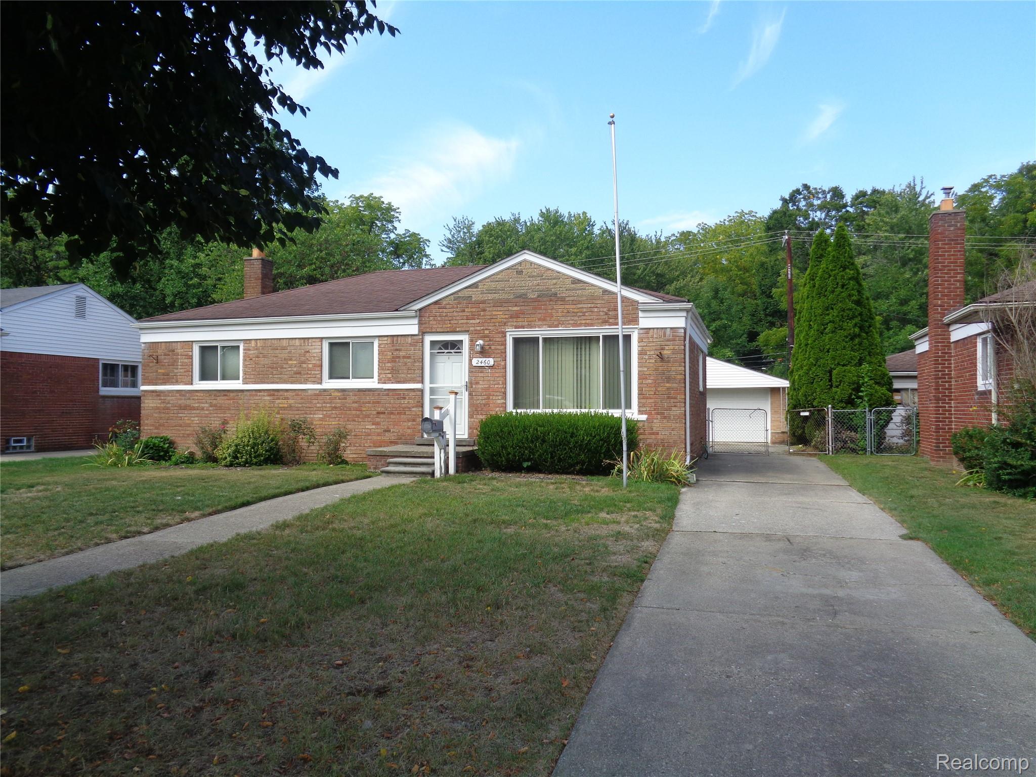 2460 Longmeadow Drive Property Photo 1