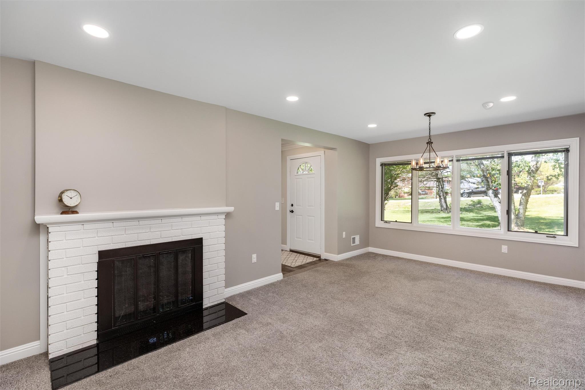 4915 Walnut Lake Road Property Photo 4