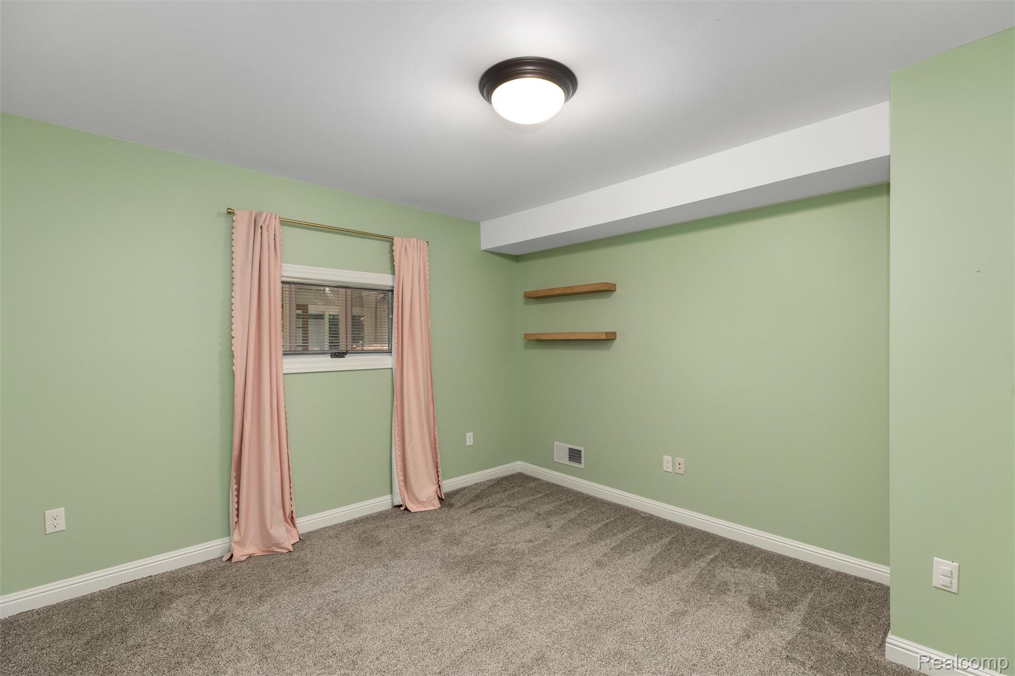 4915 Walnut Lake Road Property Photo 29