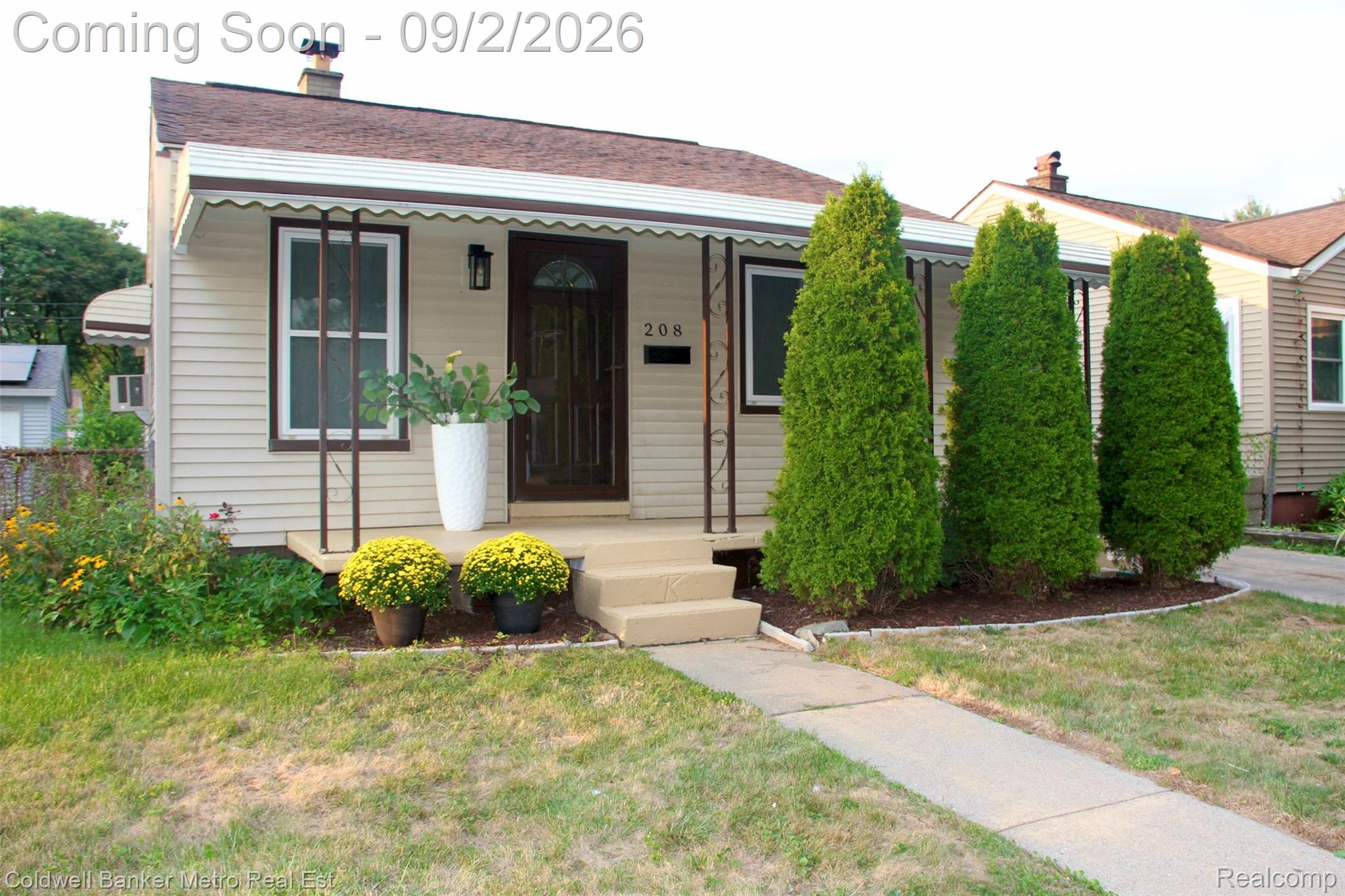 208 W Fairmount Avenue Property Photo 1