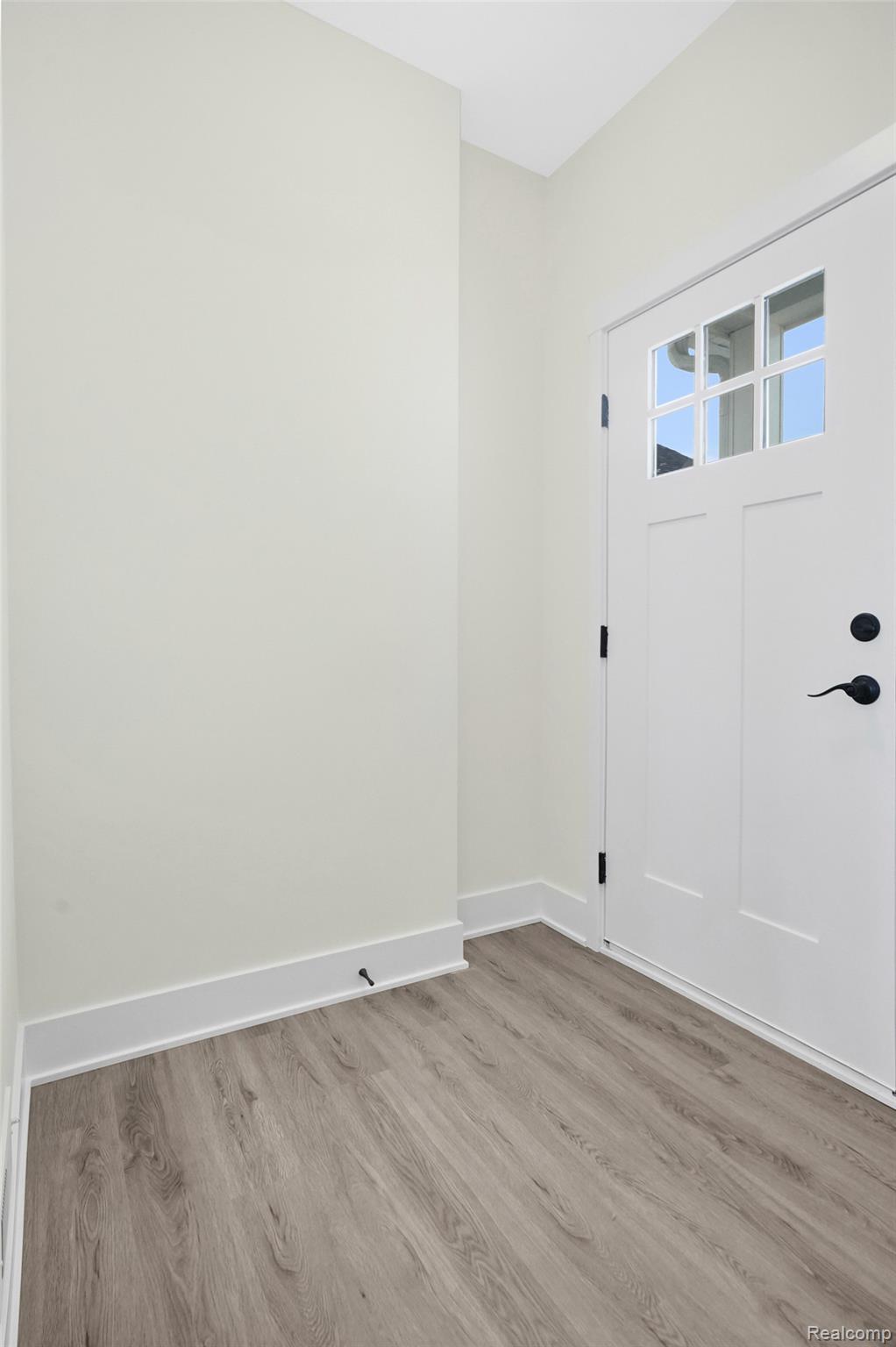 2242 Gilder Drive Property Photo 2