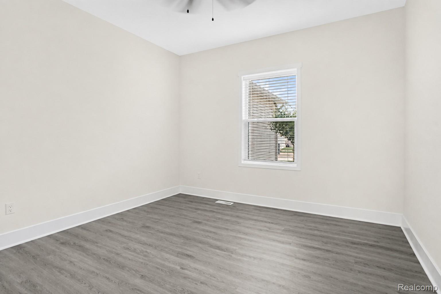 2242 Gilder Drive Property Photo 13