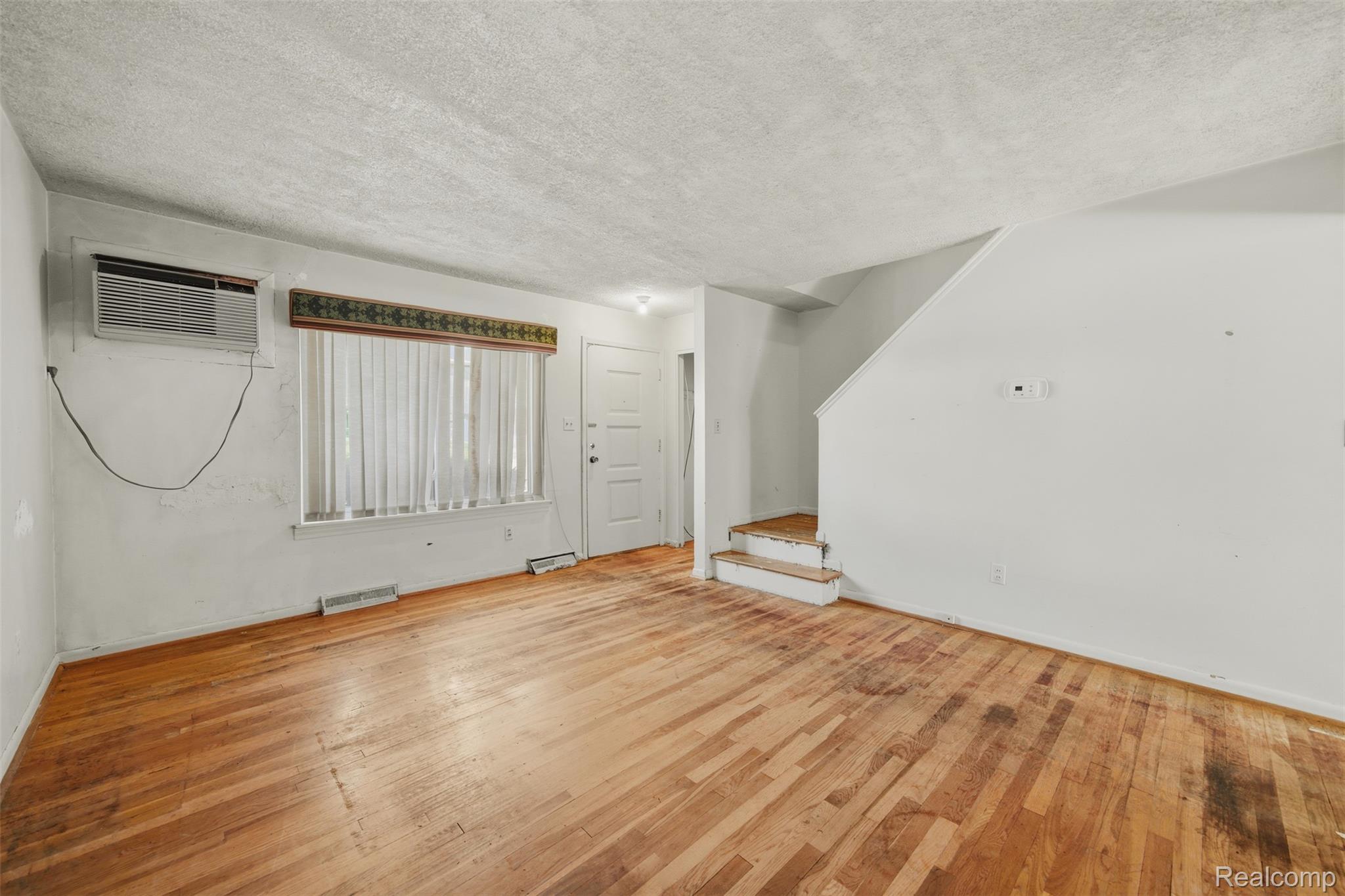 29250 Tessmer Court Property Photo 11