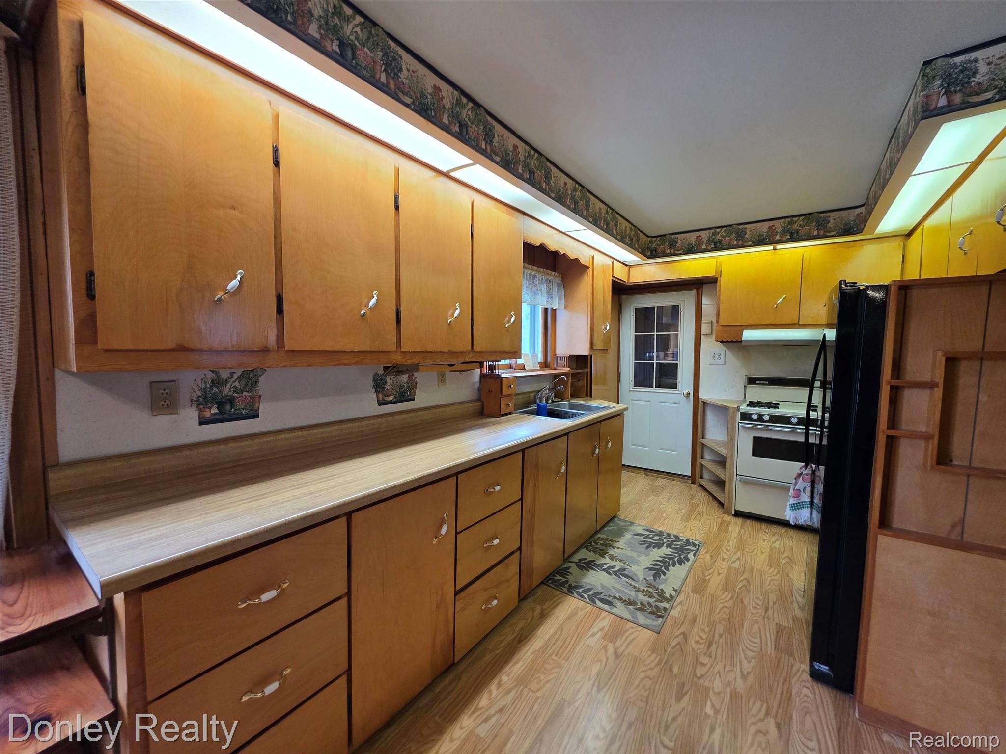 1611 Van Dyke Road Property Photo 2