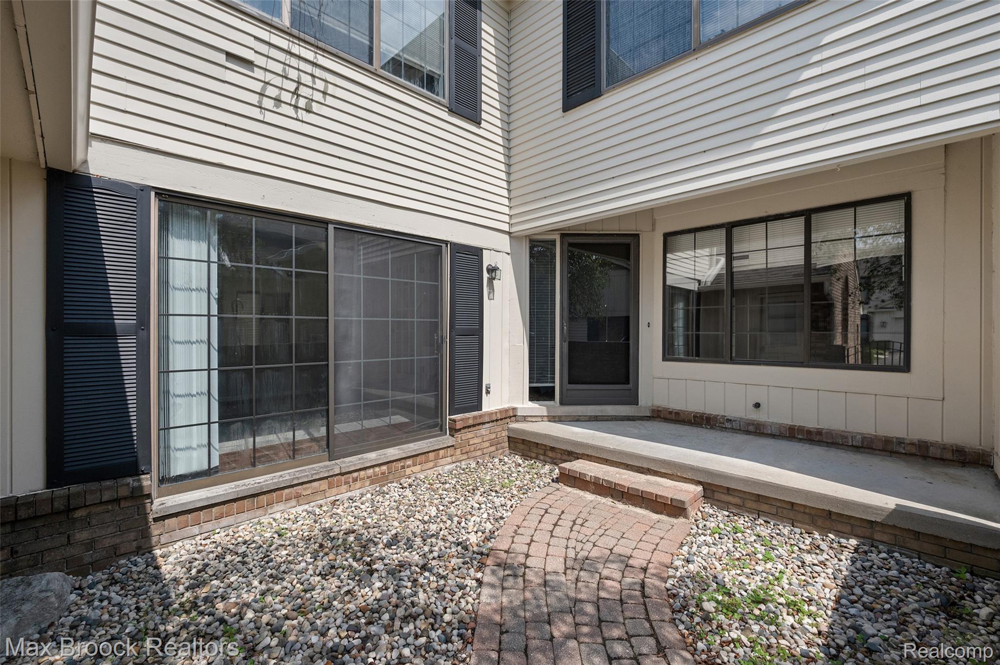 7139 Creeks Crossing Property Photo 24