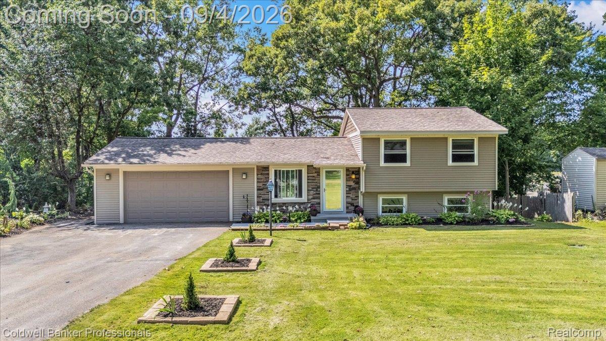 5969 N Bay Property Photo 1