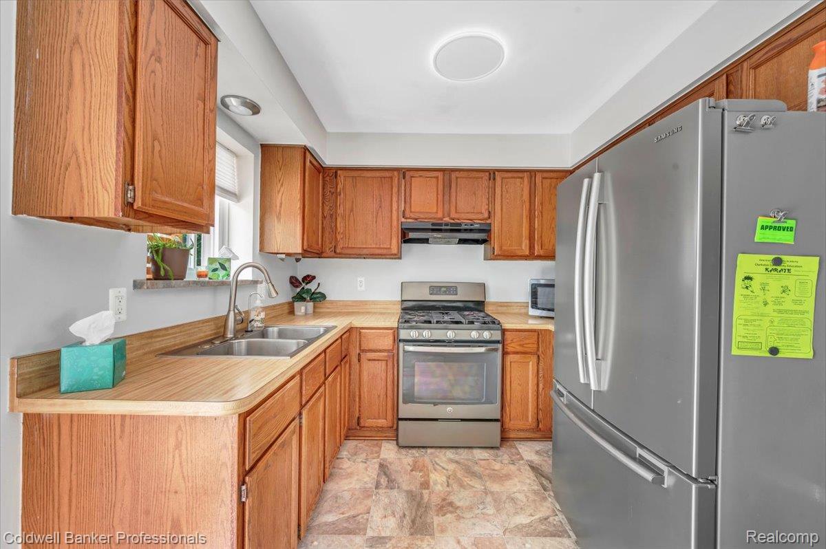 5969 N Bay Property Photo 11