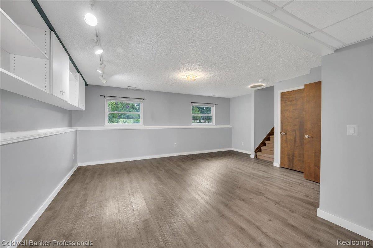 5969 N Bay Property Photo 22