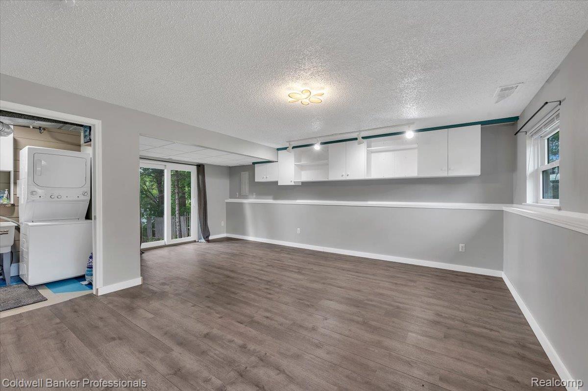 5969 N Bay Property Photo 23