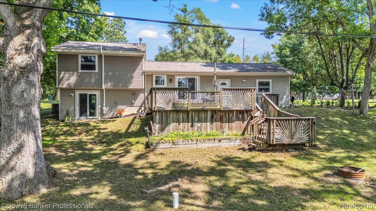 5969 N Bay Property Photo 30