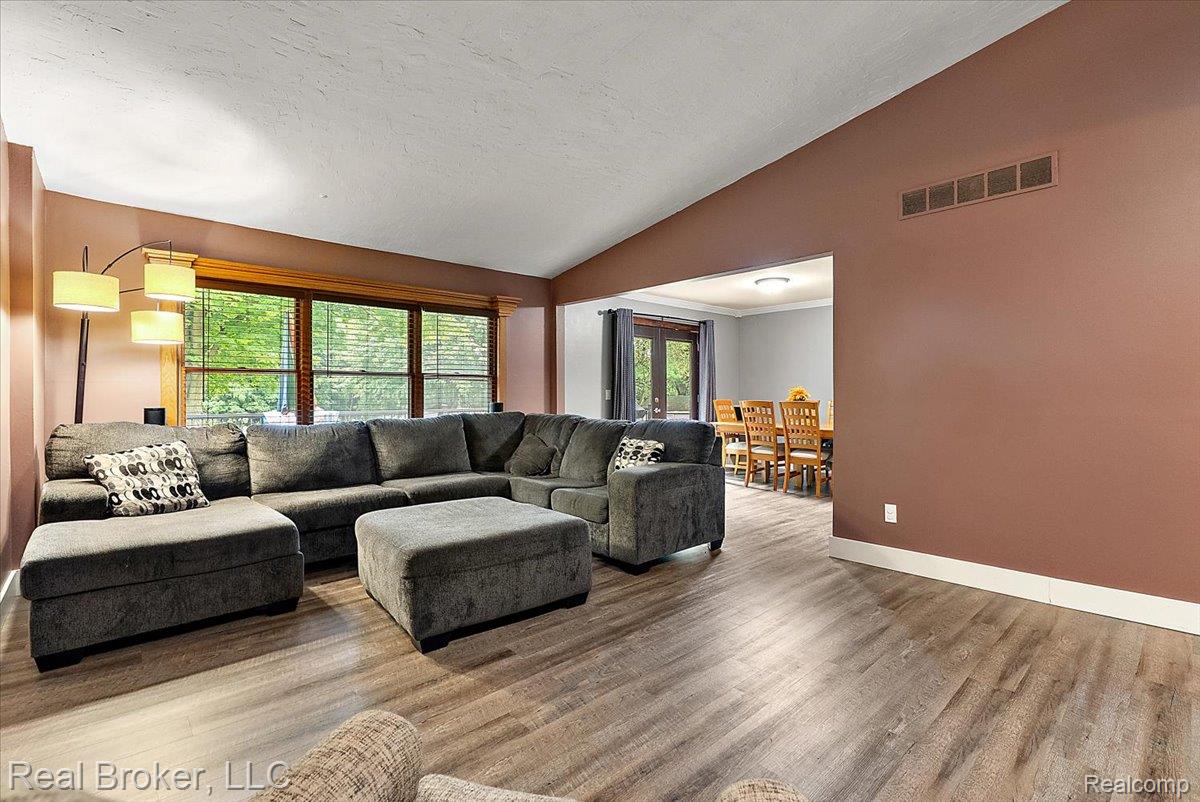 4515 Kidder Road Property Photo 7