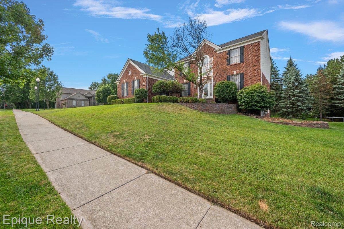 1909 Catlin Drive Property Photo 4